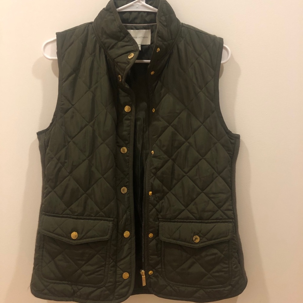 Adrienne Vittadini Olive Green Gold Vest Small